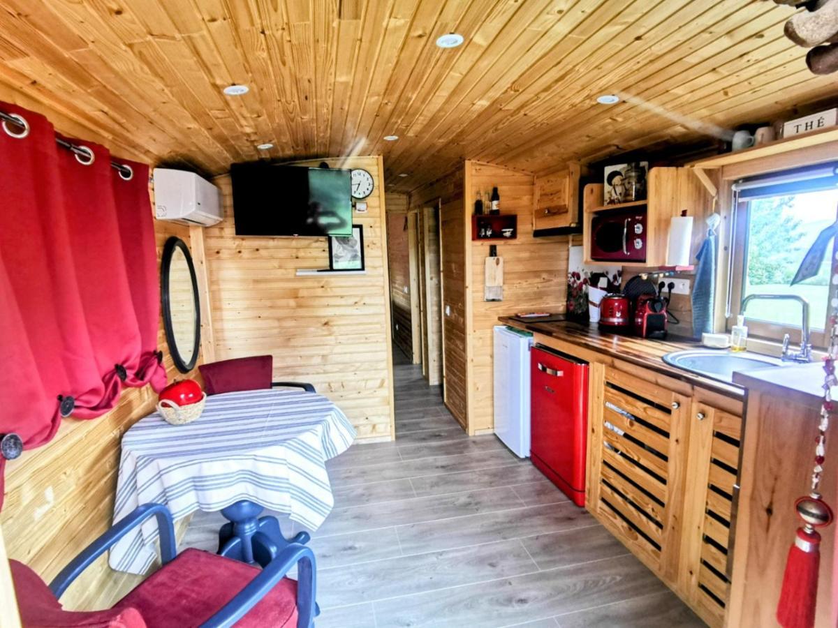 La Roulotte Du Cagire - 4 Pers - Pyrenees Guest House Villeneuve-de-Rivière Екстериор снимка